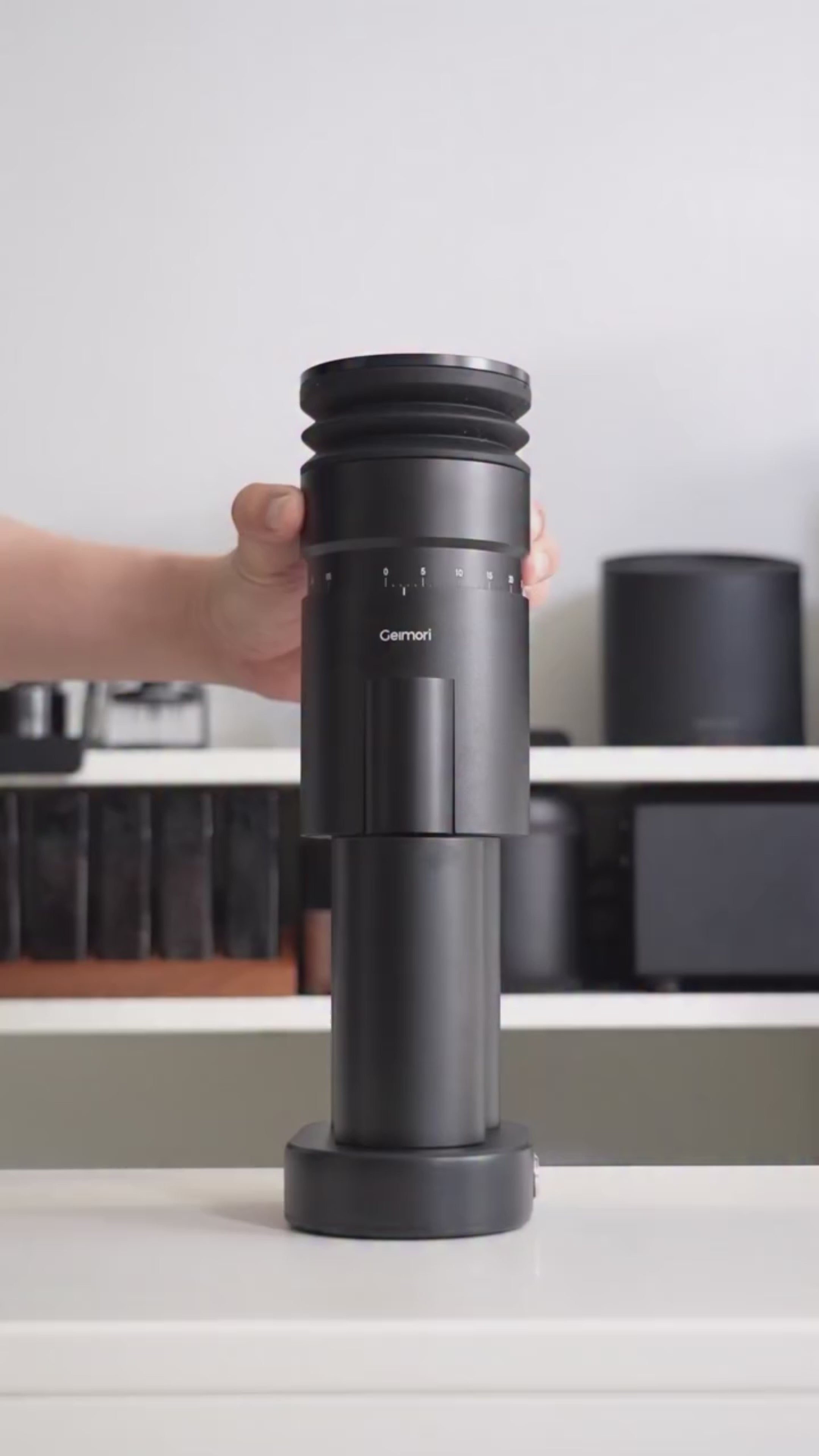 Geimori GU63 Kaffeemühle für Einzeldosierung, 63 mm konische Mahlwerke für Espresso mit Plasma-Antistatik-Technologie, Zero Retention mit Luftbalg, 85 stufenlose Einstellungen von Espresso bis French Press
